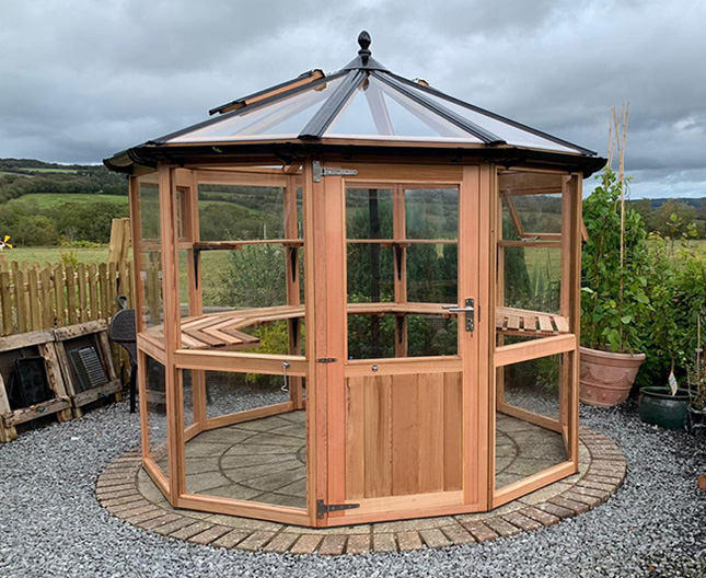 Decagonal Cedar Greenhouse 8ft3 x 8ft3 wooden greenhouse for small gardens